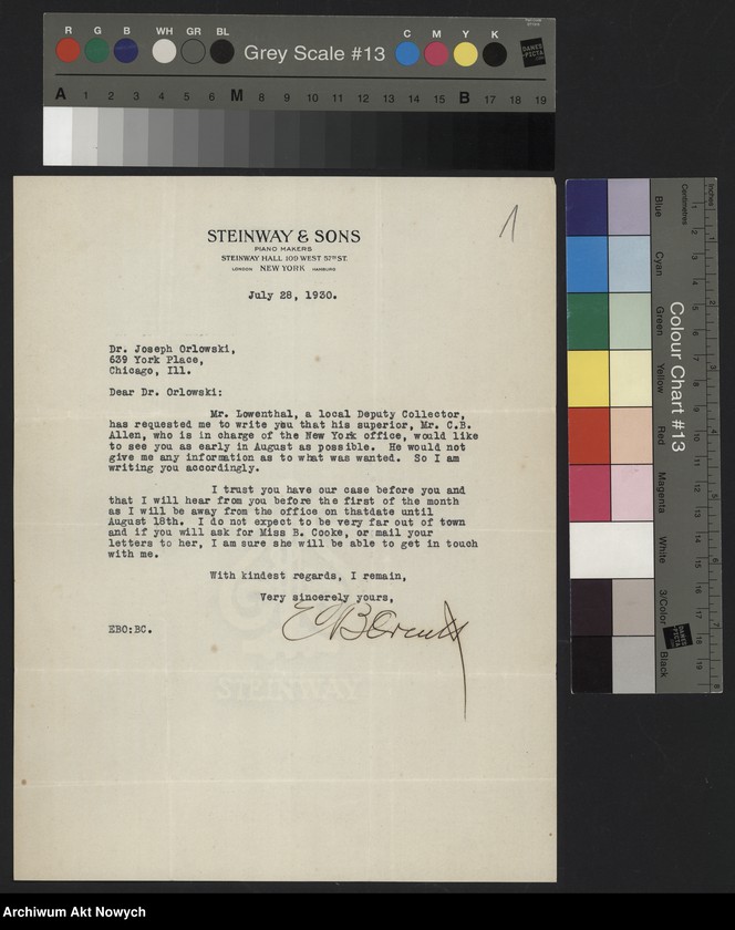 image.from.unit.number "Steinway & Sons; L.1"