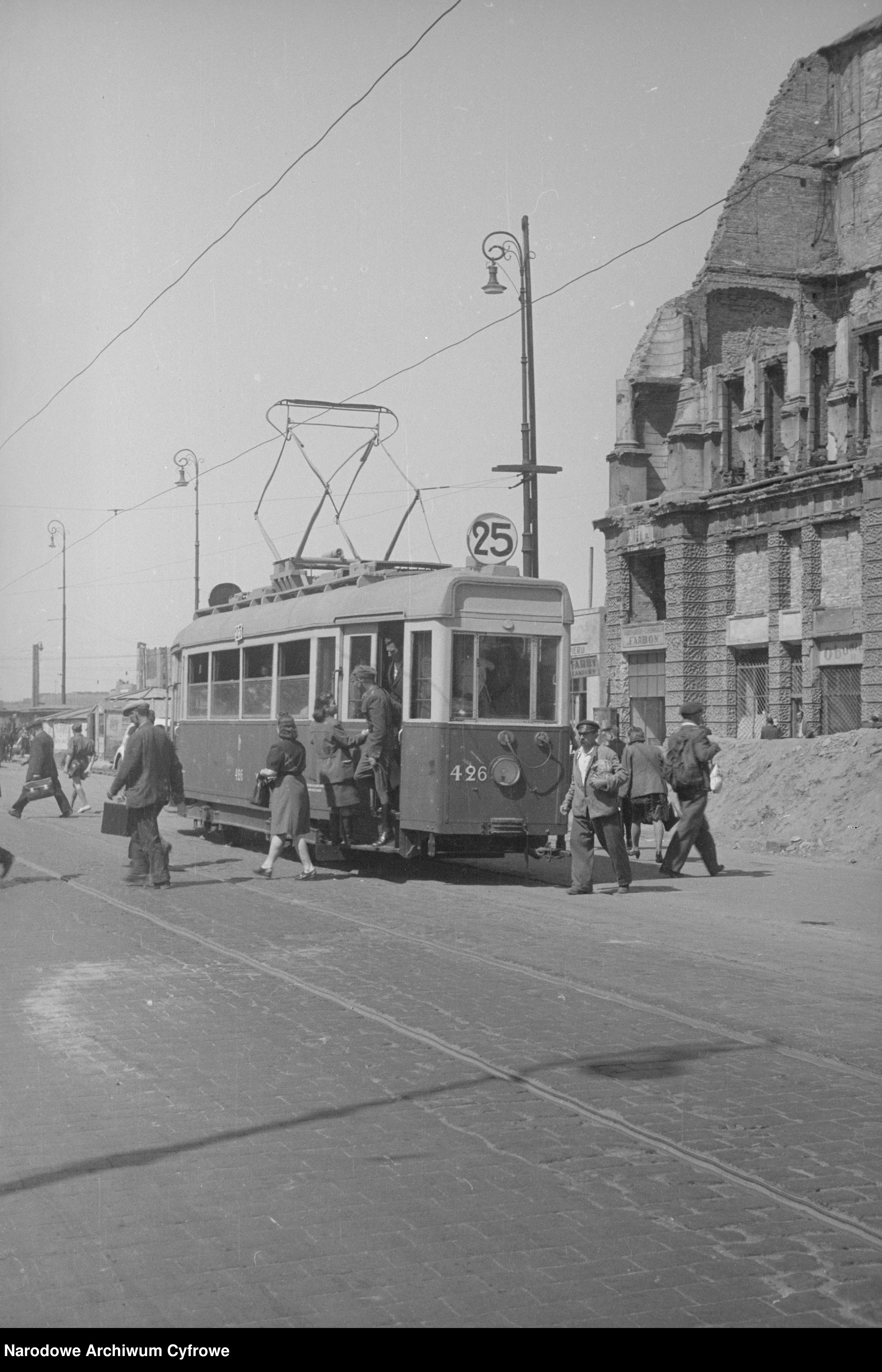 Skan z jednostki: Tramwaje na ulicach Warszawy