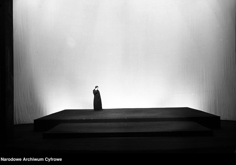 image.from.unit.number "Warszawa. Teatr Narodowy - sztuka "Kordian""