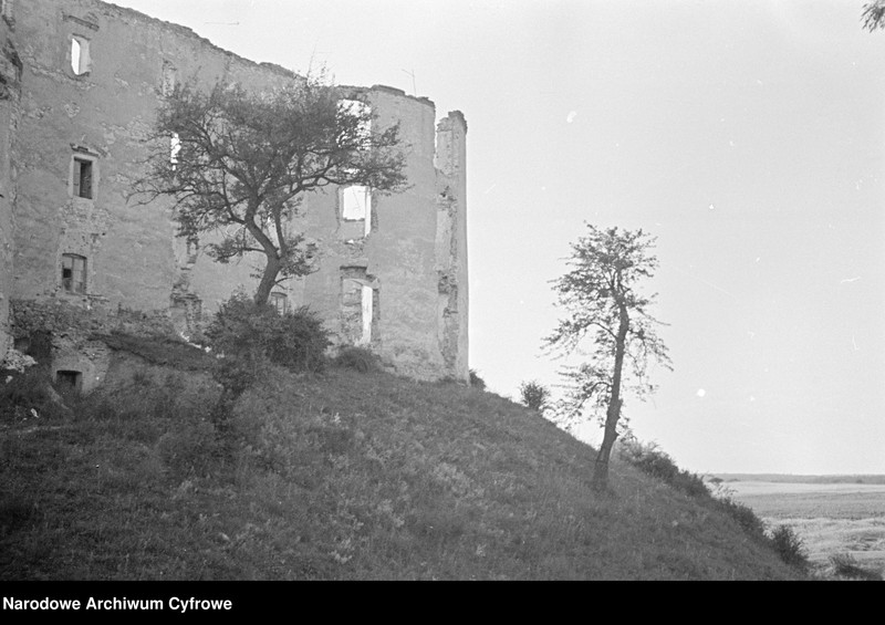 image.from.unit.number "Janowiec"