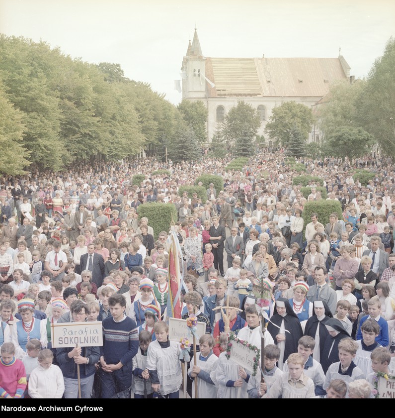 Obraz 15 z jednostki "Uroczystości odpustowe w kościele Narodzenia Najświętszej Maryi Panny w Biechowie"