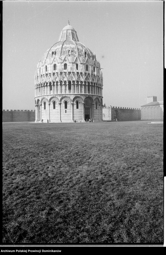 image.from.unit.number "Włochy. Potenza Picena; Florencja; Piza; Polski Cmentarz Wojenny w Bolonii"