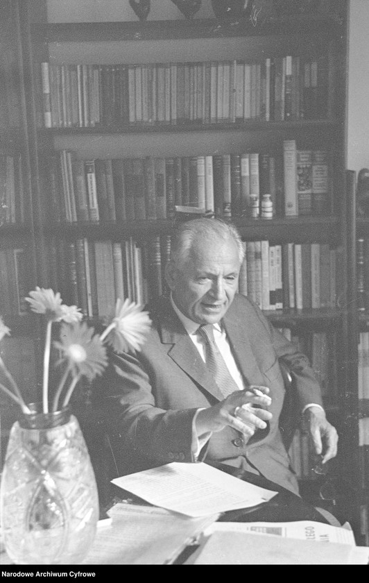 image.from.unit.number "Teodor Parnicki"