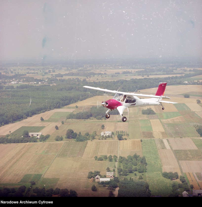 image.from.unit.number "Samolot PZL-104M Wilga 2000 (SP-PHG) - oblot prototypu"