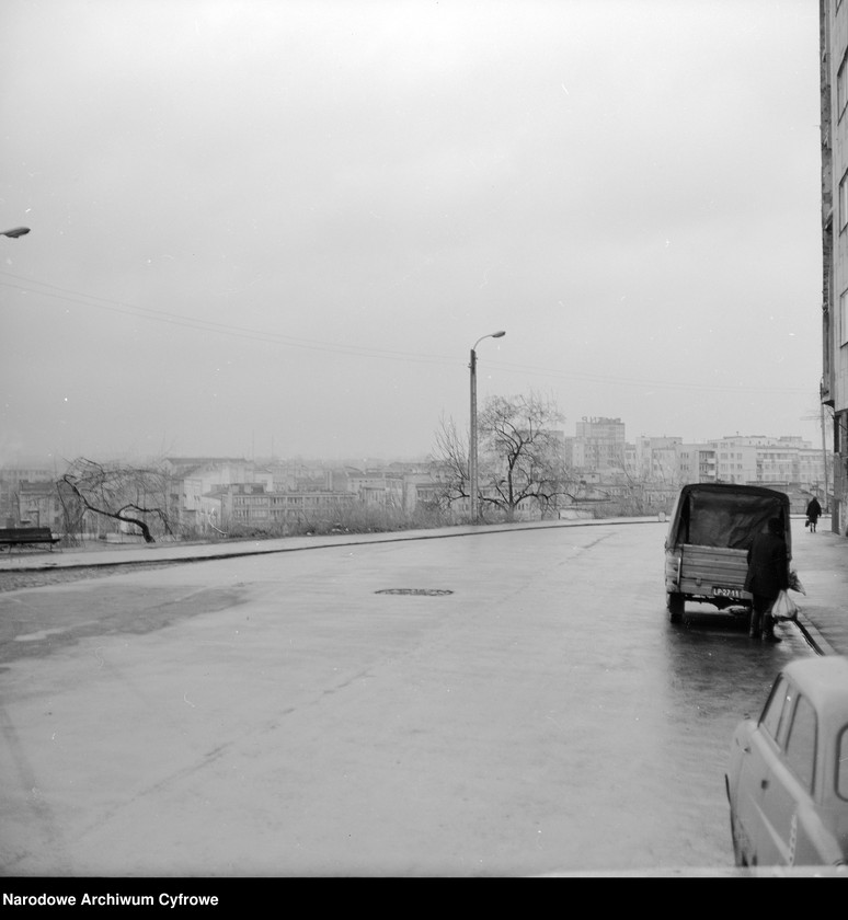 image.from.unit.number "Kamienice i bloki mieszkalne przy ul. Bartoszewicza w Warszawie"