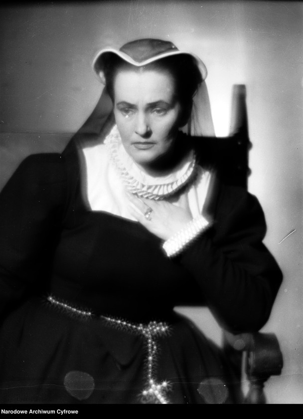 image.from.unit.number "Warszawa. Teatr Narodowy - sztuka "Maria Stuart""