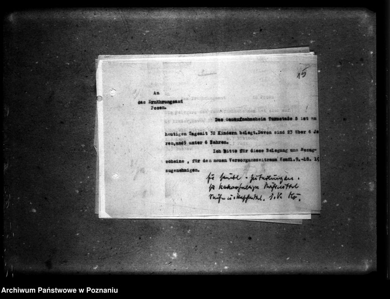 Obraz 19 z jednostki "Schriftwechsel mit dem Ernährungsamt [Korespondencja w sprawie przydziałów żywności, stany dzienne, listy personalne]."