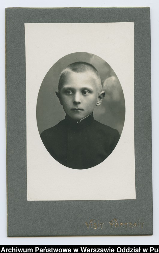 Obraz 12 z kolekcji "Chłopcy w niebieskich mundurkach... - uczniowie pułtuskiego Gimnazjum z okresu I wojny światowej"