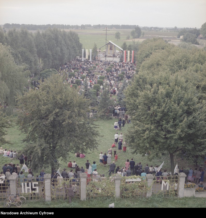 Obraz 16 z jednostki "Uroczystości odpustowe w kościele Narodzenia Najświętszej Maryi Panny w Biechowie"