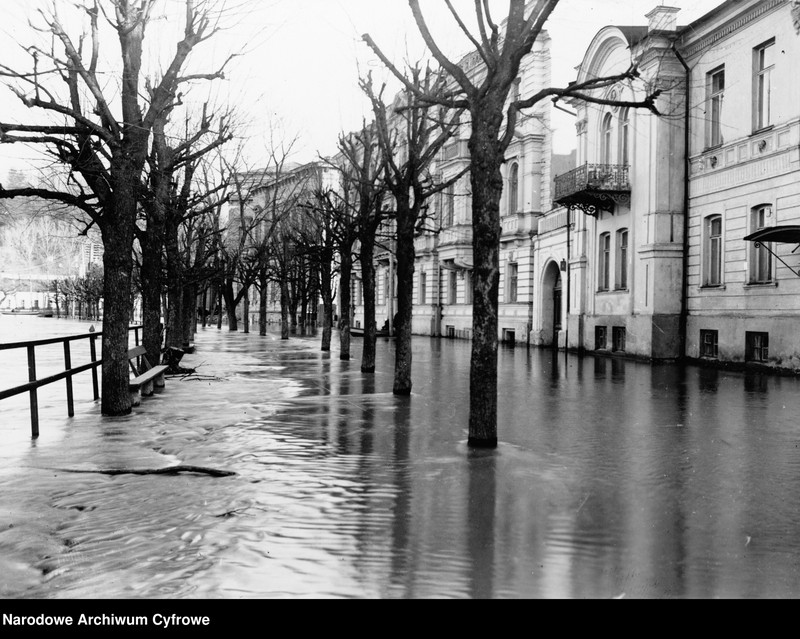 image.from.unit.number "Powódź w Wilnie"