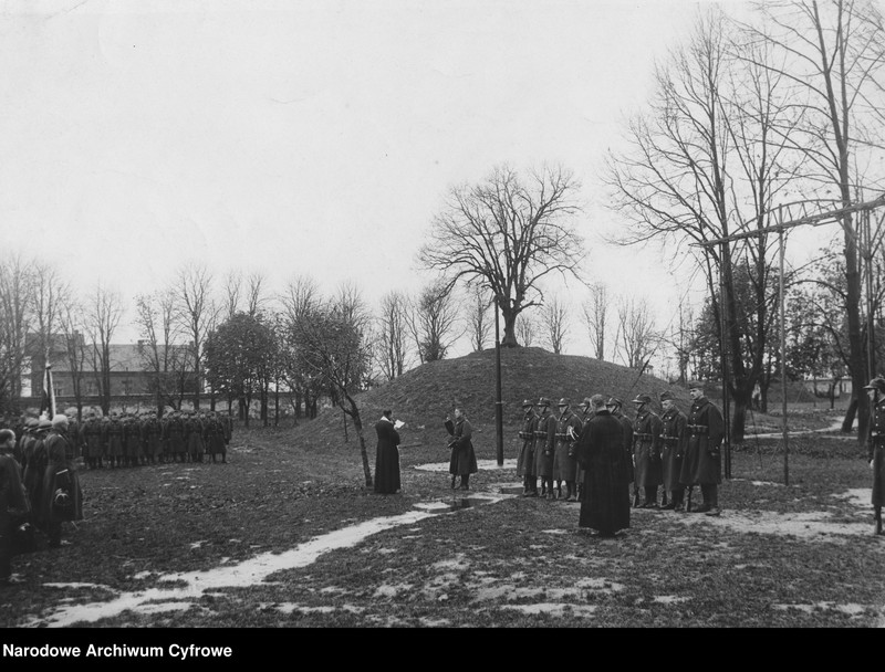 image.from.unit.number "Przysięga w Szkole Podchorążych Rezerwy Piechoty w Łobzowie"