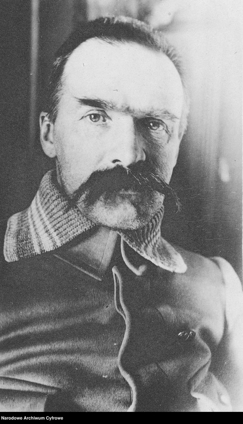 image.from.unit.number "Józef Piłsudski"