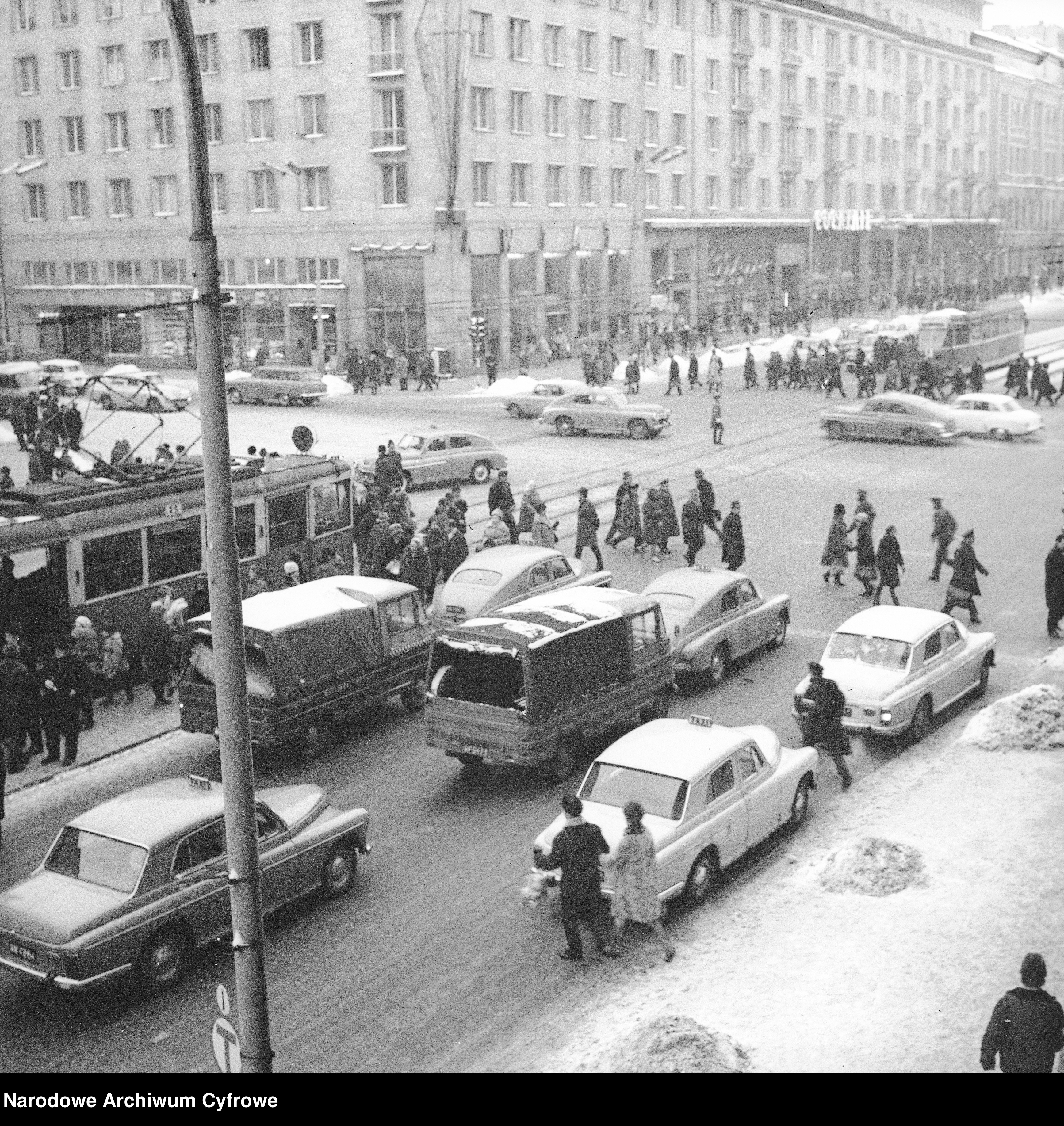 Skan z jednostki: Zima w Śródmieściu w Warszawie