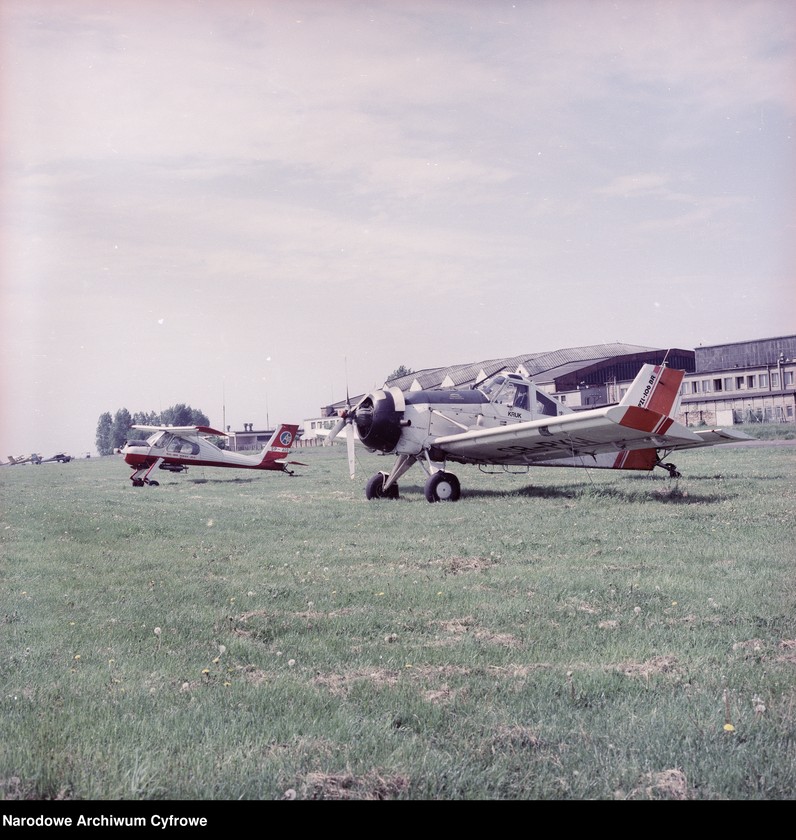 image.from.unit.number "Pierwszy egzemplarz samolotu PZL-106 BS Kruk (SP-PKW)"