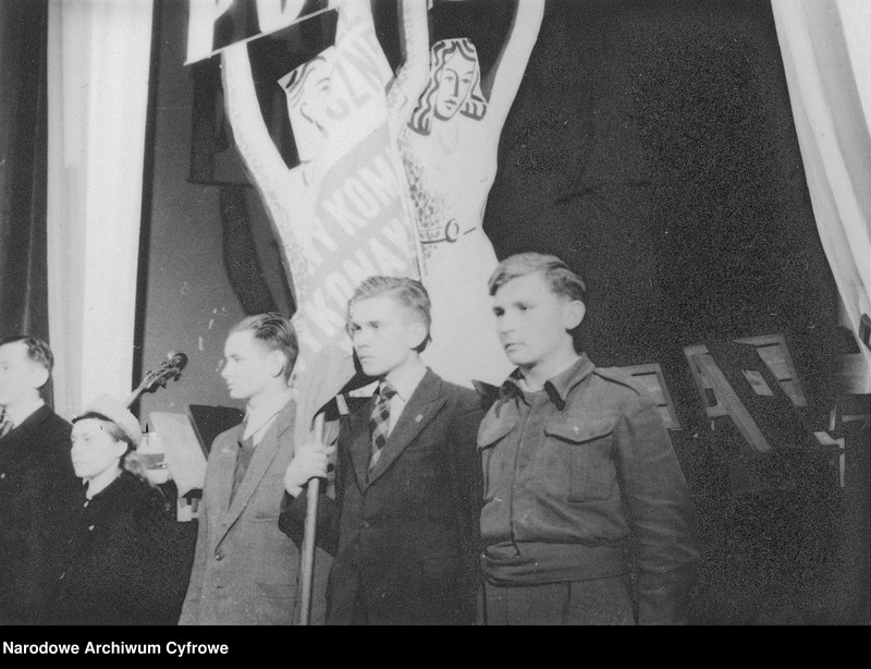 image.from.unit.number "Wiec Powszechnej Organizacji Służba Polsce w sali "Roma" w Warszawie"