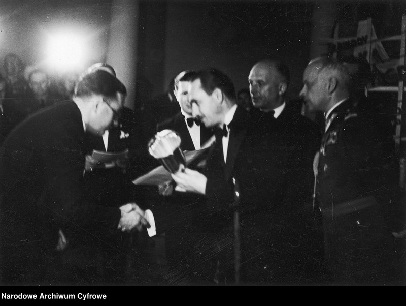 image.from.unit.number "XII Międzynarodowy Rajd Automobilklubu Polski"