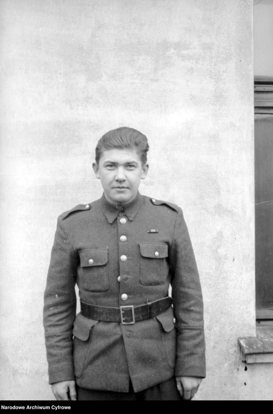 image.from.unit.number "Życie żołnierzy Ludowego Wojska Polskiego [LWP] w koszarach"