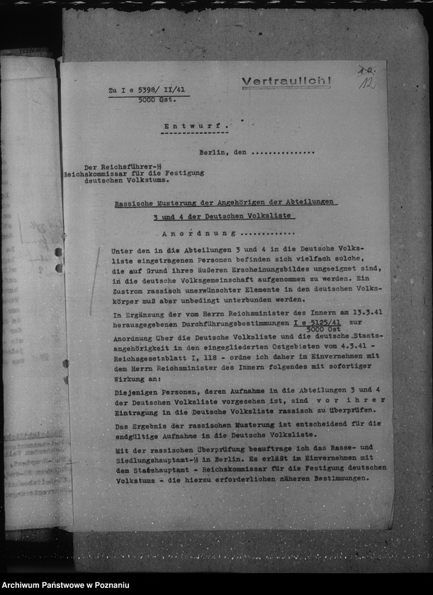 Obraz 16 z jednostki "Rassische Musterung von Angehörigen der Abteilungen III und IV."