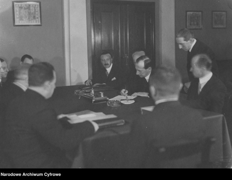 image.from.unit.number "Wymiana dokumentów ratyfikacyjnych polsko-radzieckiego układu o nieagresji."