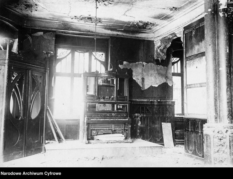 image.from.unit.number "Zdemolowane wnętrza biur Polskiego Komisariatu Plebiscytowego w Katowicach"