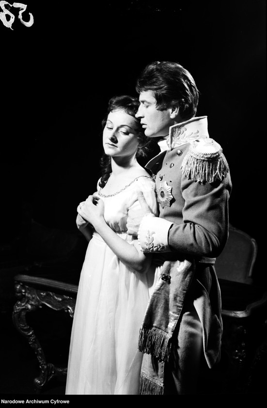 image.from.unit.number "Warszawa. Teatr Powszechny - sztuka "Wojna i pokój""