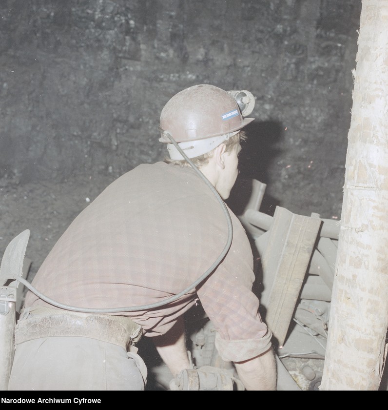 image.from.unit.number "Kopalnia Węgla Kamiennego "Jowisz" w Wojkowicach"