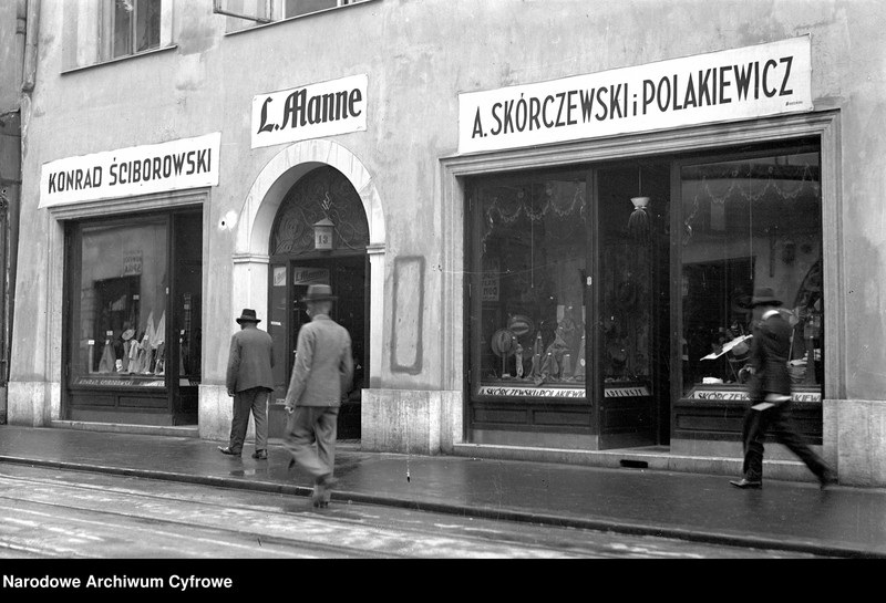 image.from.unit.number "Bramy i witryny sklepów przy ul. Floriańskiej 13 w Krakowie"