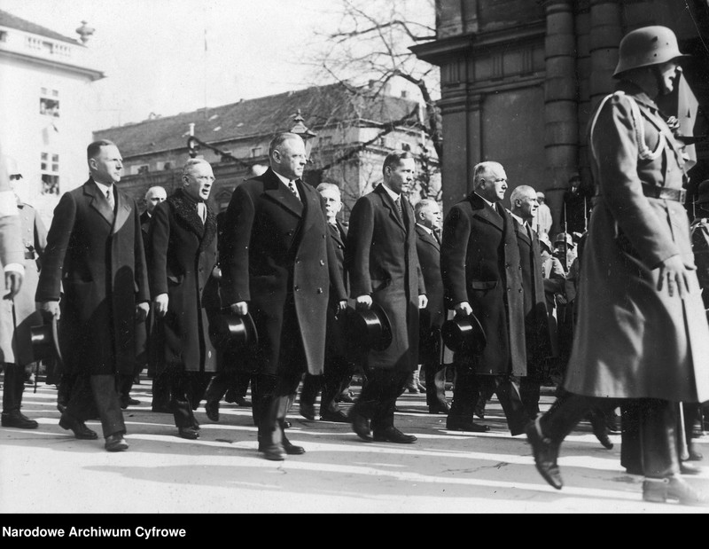 image.from.unit.number "Uroczyste posiedzenie Reichstagu w kościele garnizonowym w Poczdamie"