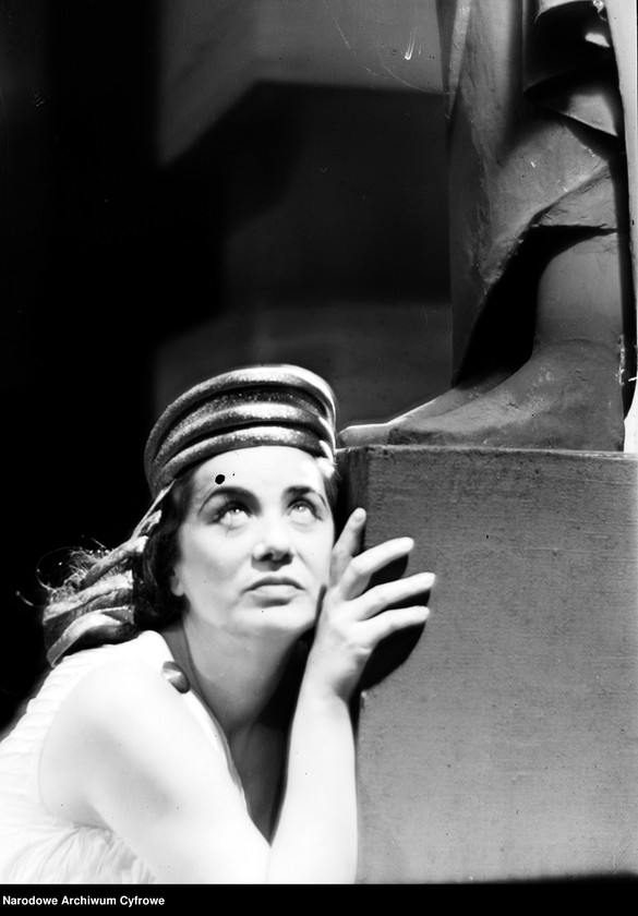 image.from.unit.number "Warszawa. Teatr Narodowy - sztuka "Fedra""