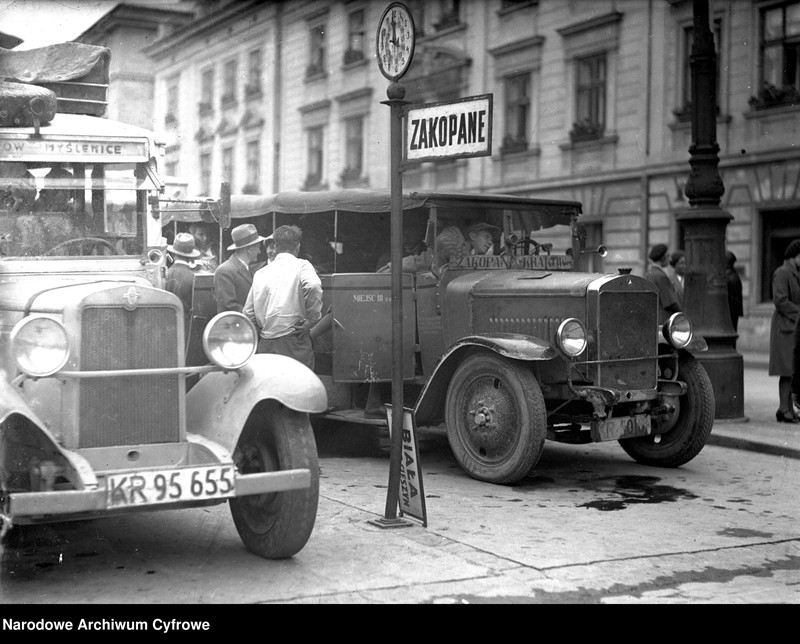 image.from.unit.number "Dworzec autobusowy i kolejowy w Krakowie"
