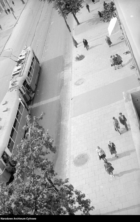image.from.unit.number "Tramwaje na ulicach Warszawy"
