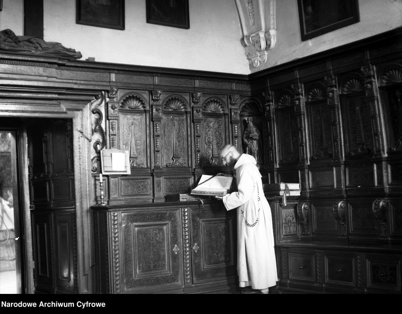 image.from.unit.number "Klasztor Kamedułów na Bielanach w Krakowie"