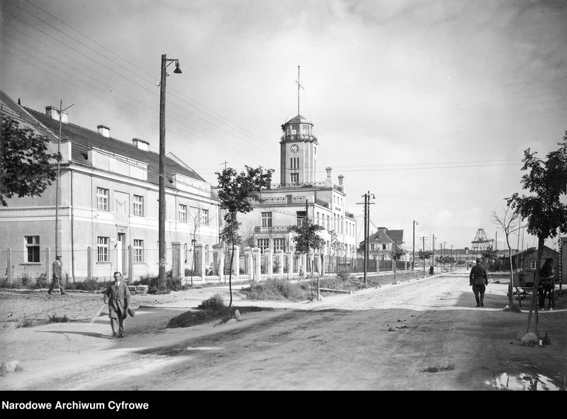 Obraz 12 z kolekcji "Gdynia lat 30. XX wieku na fotografiach Henryka Poddębskiego111"