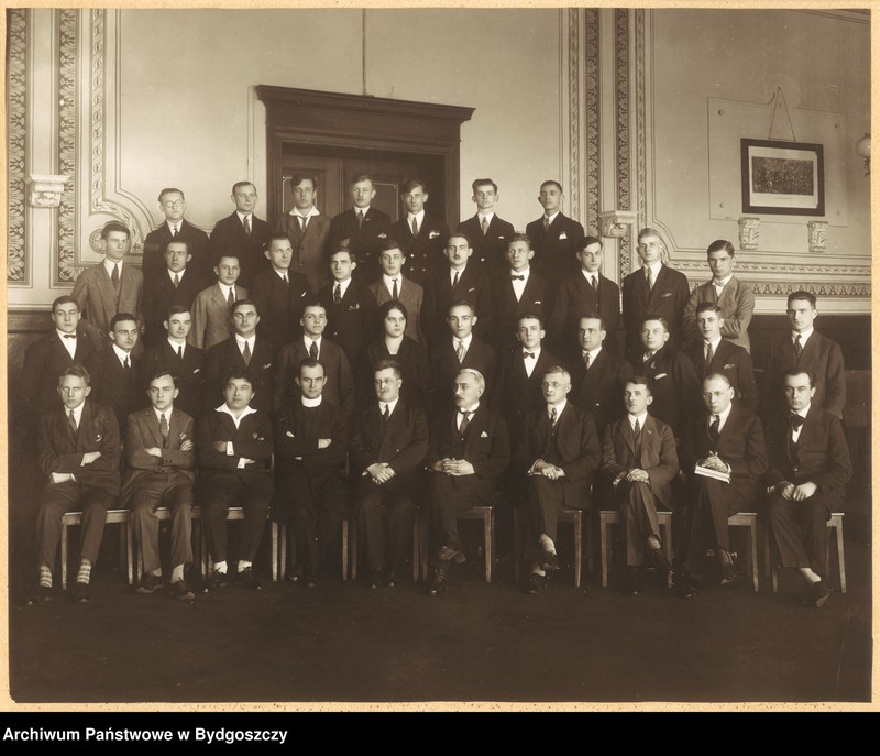 image.from.unit.number "Grupa bankowców bydgoskich"