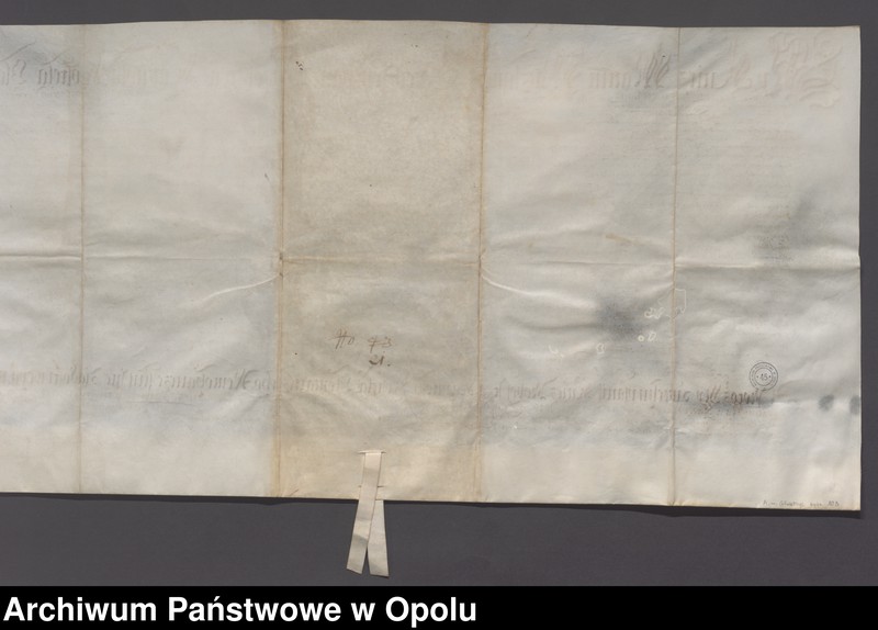 Obraz 8 z jednostki "I Marcin Wacław książę i biskup Ołomuńca poświadcza przywileje nadane miastu Głubczyce przez Jerzego Fryderyka margrafa brandenburskiego II Jerzy Fryderyk"