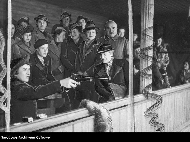 image.from.unit.number "Centralne Zawody Strzeleckie Kobiet w Warszawie"