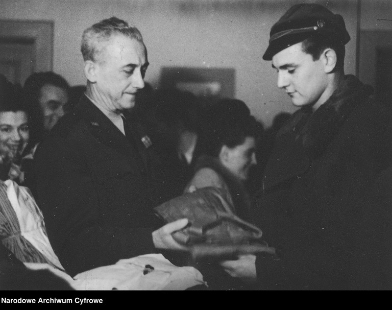 image.from.unit.number "Amerykańska pomoc dla Polski"