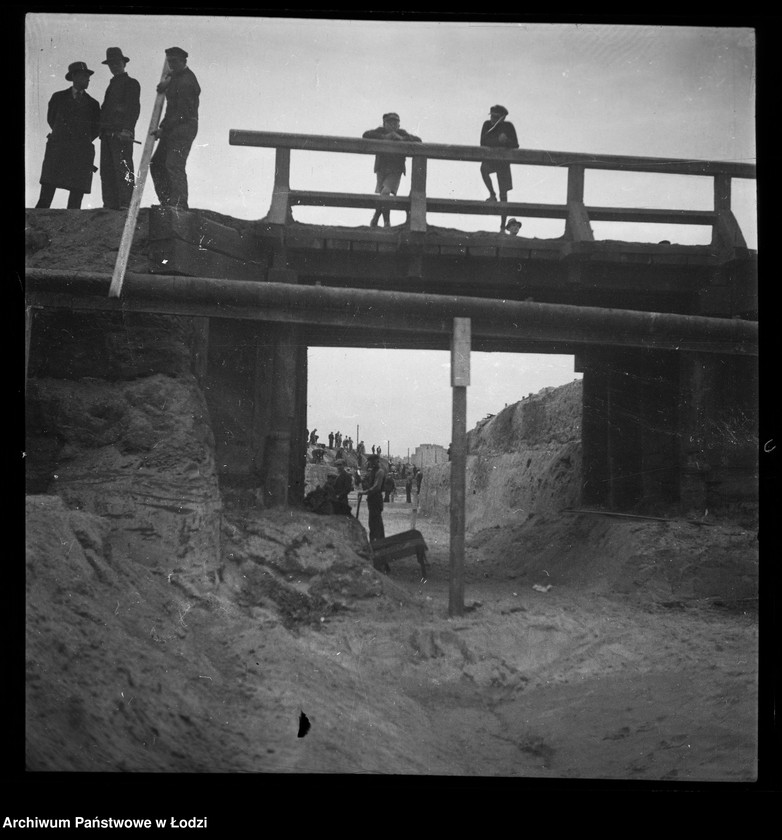 Obraz 1 z jednostki "Most, wylot z kanału rzeki - Bałutka?"