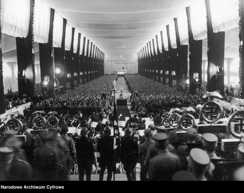 image.from.unit.number "Parteitag NSDAP (Narodowo-Socjalistycznej Niemieckiej Partii Robotników) w Norymberdze"