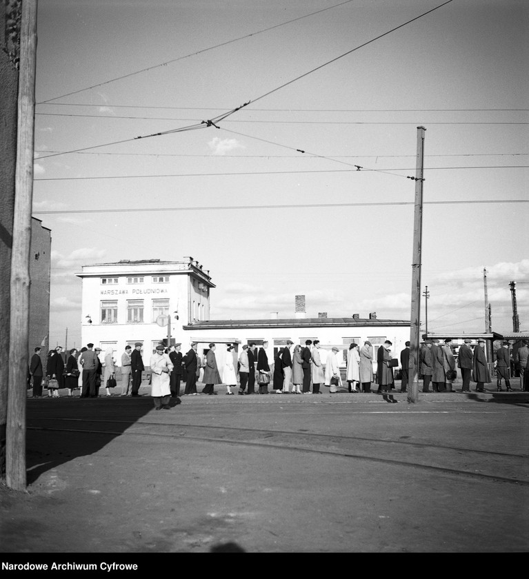 image.from.unit.number "Stacja kolejowa Warszawa Południowa"