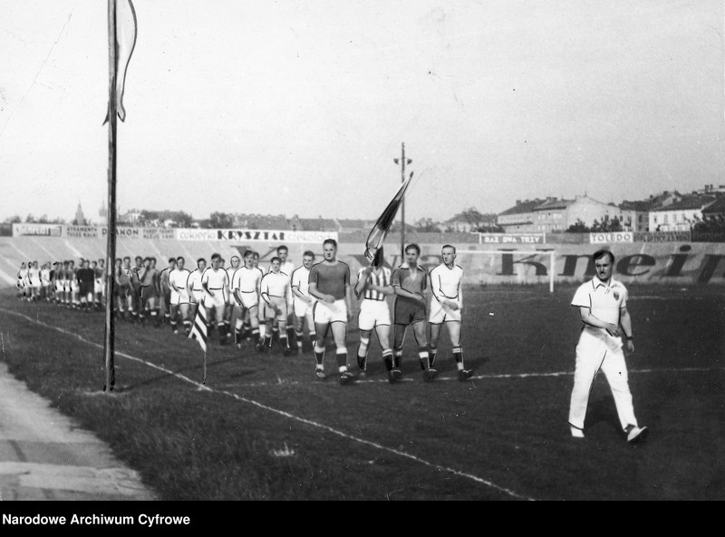 Obraz 1 z jednostki "Mistrzostwa Polski w piłce ręcznej na stadionie Cracovii w Krakowie"