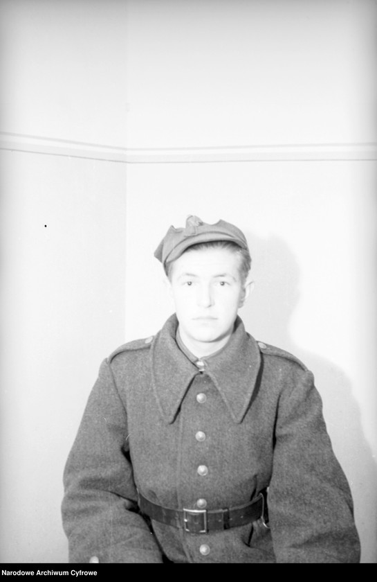 image.from.unit.number "Życie żołnierzy Ludowego Wojska Polskiego [LWP] w koszarach"
