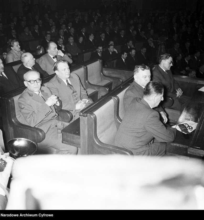 image.from.unit.number "Pierwsza sesja Sejmu II kadencji "