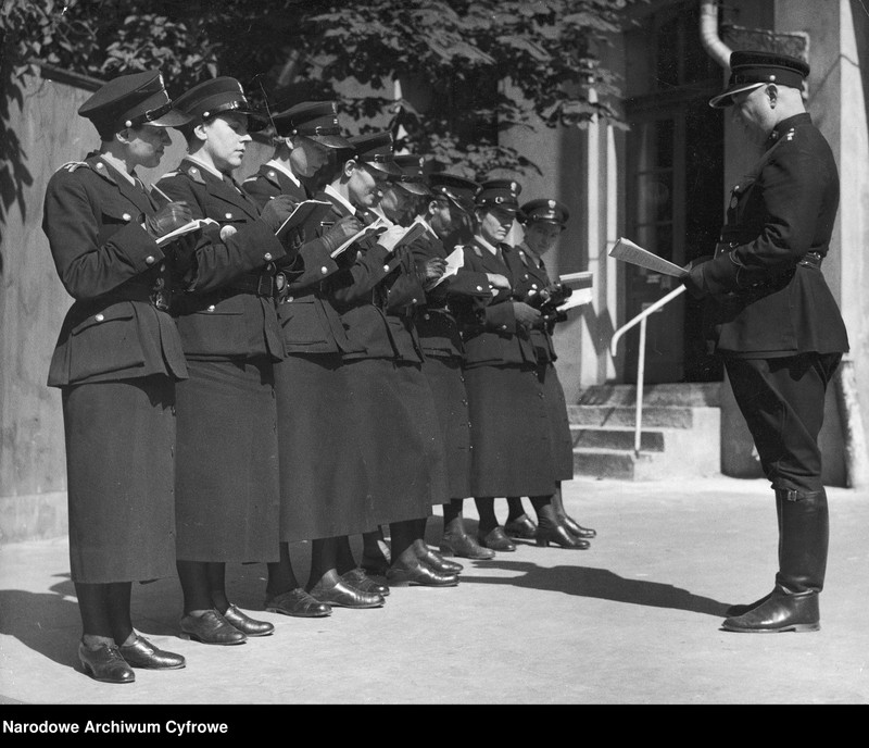 image.from.unit.number "Oddział Policji Kobiecej w Łodzi"
