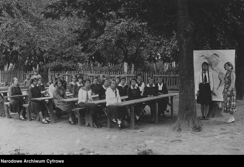 Obraz 16 z kolekcji "Pierwszy dzwonek sprzed lat111"