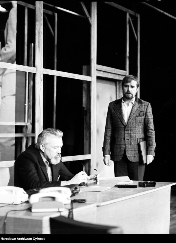 Obraz 20 z jednostki "Warszawa. Teatr Nowy - sztuka "A deszcz ciągle pada""