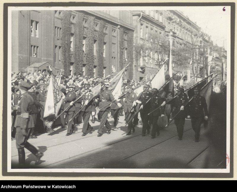 Obraz 9 z jednostki "[Album fotograficzny uroczystości 15 rocznicy III powstania śląskiego]"