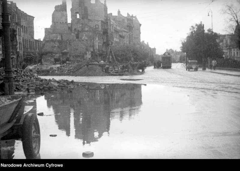 Obraz 17 z jednostki "Odbudowa Warszawy. Migawki z Warszawy"