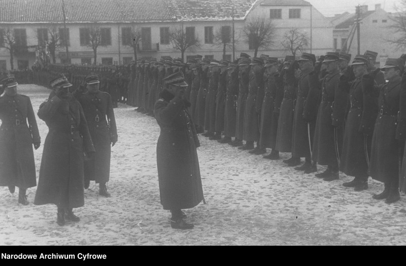 image.from.unit.number "Jubileusz 10-lecia sprawowania dowództwa 18 DP gen. bryg. Czesława Młot-Fijałkowskiego"