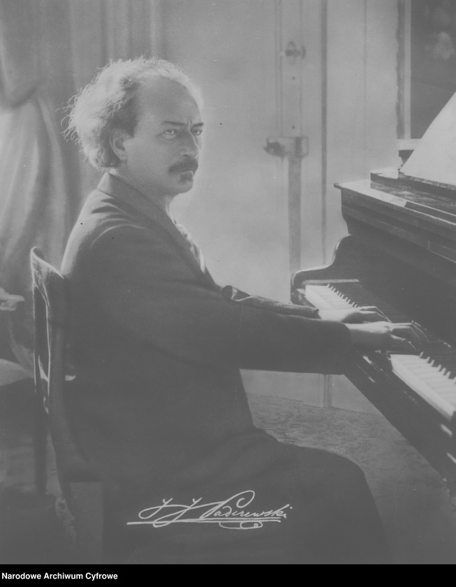 Obraz 9 z kolekcji "Pianiści/stki międzywojnia statycznie przy fortepianie111"